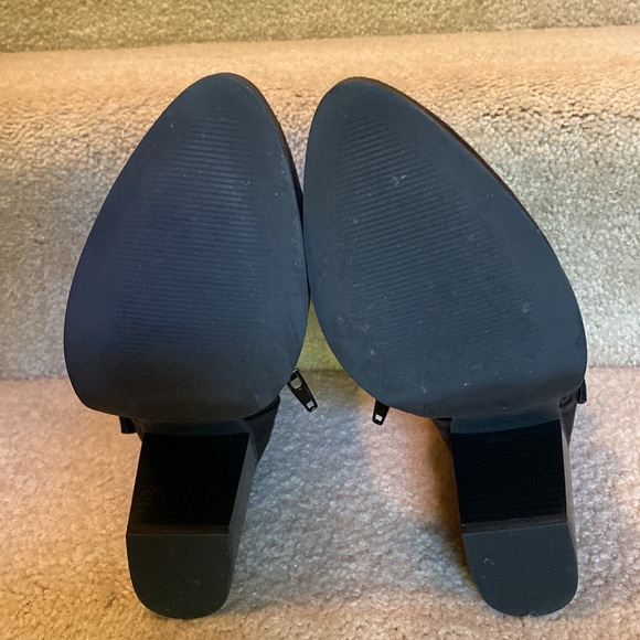 Carlos Santana, Black Buckle Booties, 8.5M women's. they run a little small. - Picture 4 of 5